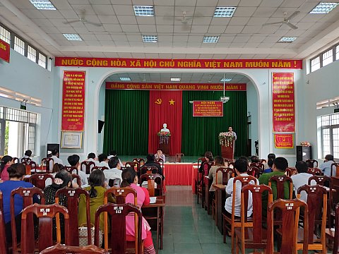 cudlie-mnong-to-chuc-hoi-nghi