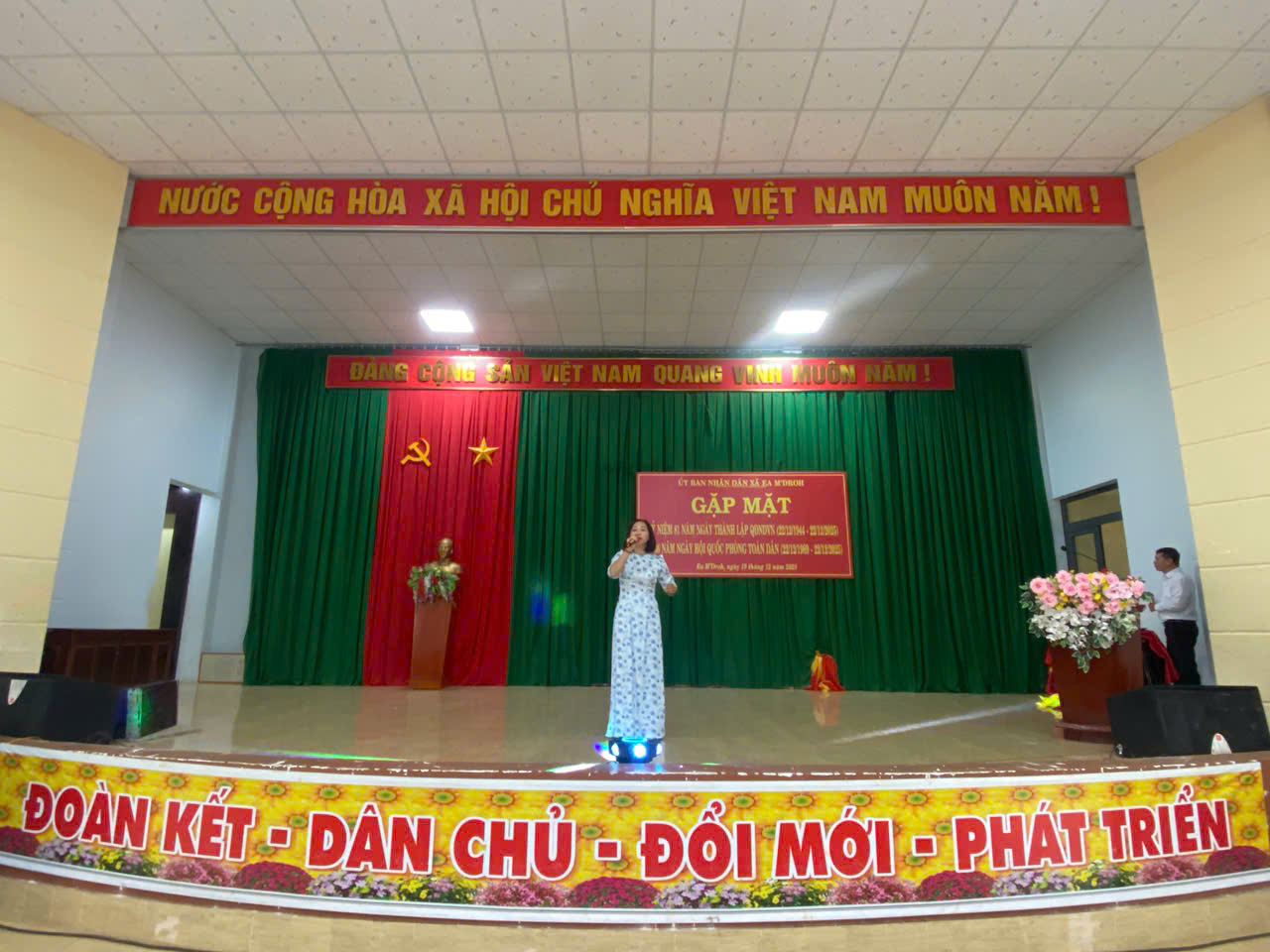 z7355761950827_184b5e8855bb3accb5d6be9ba4c1b20d